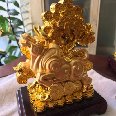 Tượng Trâu Vàng Mới Đứng khối tiền Cây tài lộc  Màu Vàng đặt bàn làm việc may mắn ạ  Size cao 20cm x ngang 15cm x sâu 10cm ạ