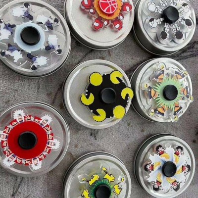 Con Quay Đồ Chơi Fidget Spinner Nhiều Mẫu Hoạt Hình Nổi Tiếng 3D - GIÚP GIẢM STRESS- Có Hôp Đựng Xịn -Hàng Loại 1 Chính Hãng MINIIN