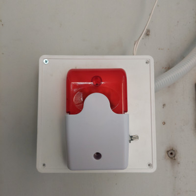 Bộ khóa cổng điện tử mở cửa = thẻ từ kết hợp chuông báo động quên đóng cửa ( Hàng nhập khẩu)