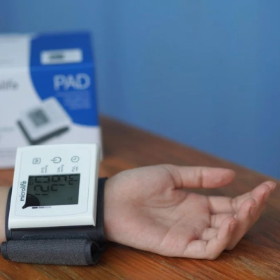 Máy Đo Huyết Áp Cổ Tay Microlife W3 COMFORT