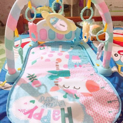 Thảm Nhạc Cho Bé Nằm Chơi Hươu Chân Hồng, Chân Xanh (Giao Đúng Mẫu)