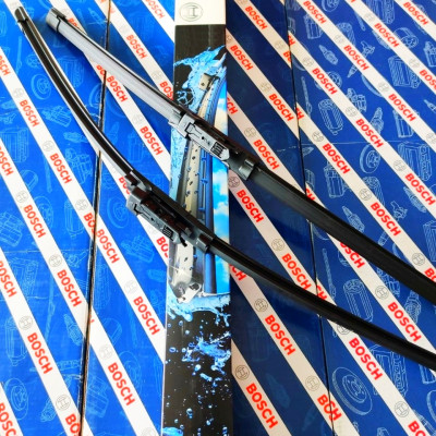 BỘ GẠT MƯA BOSCH AEROTWIN EURO SET FORD EXPLORER, LR EVOQUE (-2021) - 22X26 (7215)