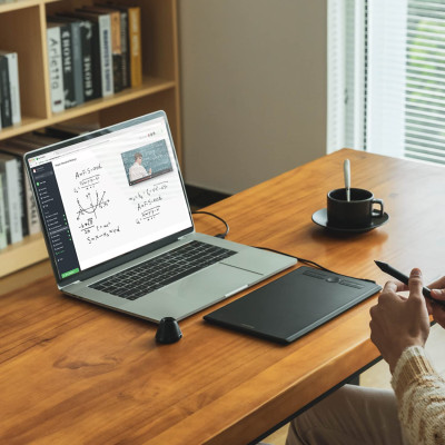 Tặng Găng Tay Vẽ Trị Giá 139K - Bảng Vẽ Cảm Ứng Huion Inspiroy H580X Màn Hình Rộng 8x5 Inch Bút Không Pin 8192 Lực Nhấn - Hàng Chính Hãng.Huion H580X Graphics Tablet Digital Battery Free Pen Tablets Signature Drawing Pad Phone Connectivity Chorm OS Androi