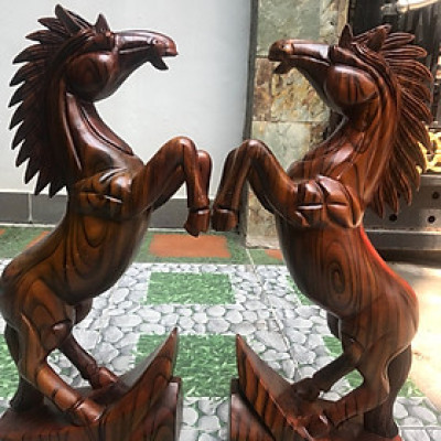 Cặp Ngựa Gỗ Gõ PU Vân Sọc cao 60cm đk 30cm là sản phẩm cao cấp ý nghĩa Biểu Tượng THÀNH CÔNG Anh Chị trưng phòng khách nhà công ty đẹp ạ