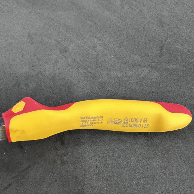 Kìm mũi nhọn cách điện 200mm Wiha 26727