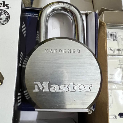 Ổ khóa chống cắt Master Lock 6230 thân thép rộng 64mm dòng ProSeries - MSOFTp