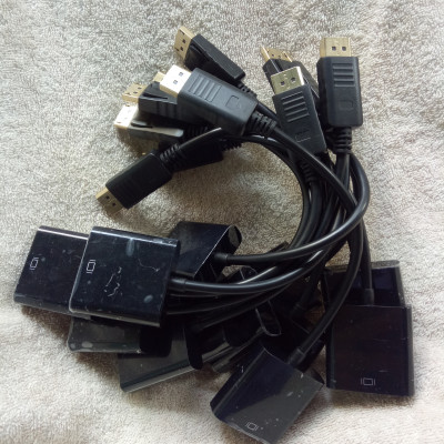 Cáp Chuyển đổi cổng Displayport ra cổng VGA dùng để kết nối máy tính với tivi, máy chiếu - Hàng chính hãng