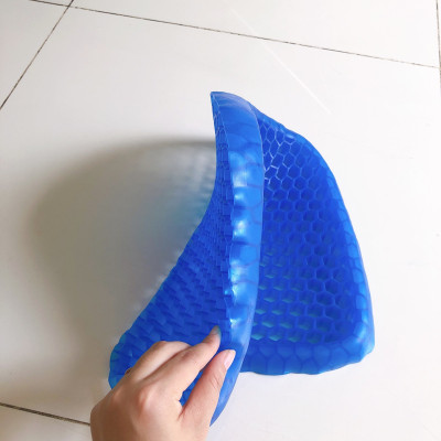 Đệm ngồi lót ghế làm từ hợp chất TPE, thoáng khí, hỗ trợ tuần hoàn máu, chống ê mông, mỏi lưng - Thương hiệu Nhà của Mẹ- giao màu ngẫu nhiên