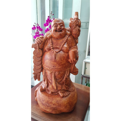 Tượng Di Lặc Gỗ Đứng Bao Tiền To Cười Vui Tay Cầm Thỏi Vàng Cành Đào Dây Đồng Tiền Ngũ Phúc May Mắn Size Cao 60cm x đk 30cm x sâu 30cm Trưng phòng khách đẹp ạ
