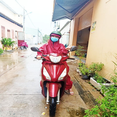 Áo Mưa Bít Vải Dù Hàng Cao Cấp, Áo Mưa Trùm Kín Không Xẻ Tà Chất Lượng Cao, Nhiều Màu Sắc Tươi Sáng