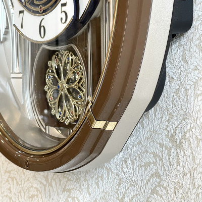 Đồng hồ treo tường Nhật Bản Rhythm Magic Motion 4MH450WU06 – Kt 40.5 x 47.0 x 10.5cm. Dùng Pin.