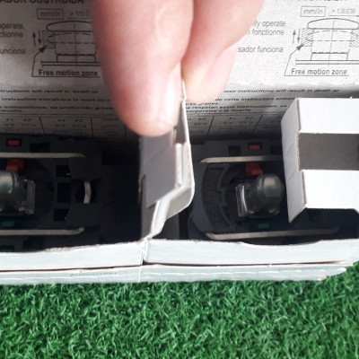 |Chính hãng| Phụ kiện nút nhấn ZB5AW0M65 Schneider, 1NO + 1NC + Đèn màu xanh 220V