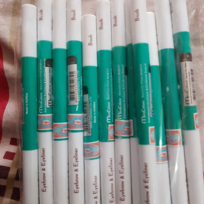 Chì mí kết hợp chì mày siêu tiết kiệm MiraCulous Hàn Quốc #02 nâu cafe tặng kèm móc khoá