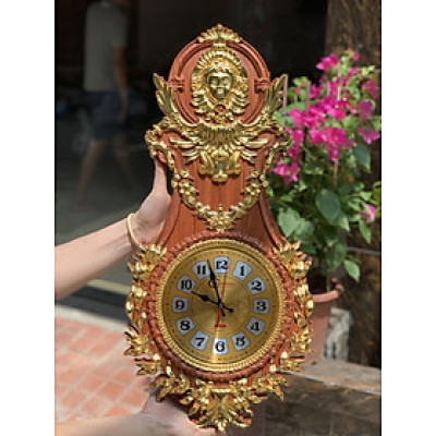 Đồng hồ treo tường trạm khắc hoa la tây mặt người bằng gỗ hương đá kt 31×64×3cm