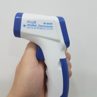 Nhiệt kế điện tử đo trán Flus IR-805B (32 tới 42 °C)