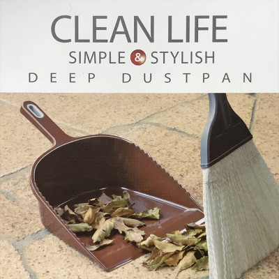 Xẻng hót rác Sanada Seiko, bề mặt xẻng có độ vát giúp dễ dàng lấy sạch rác và bụi bẩn trên bề mặt sàn nhà - nội địa Nhật Bản 