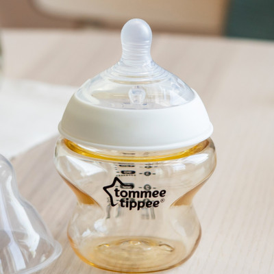 Núm Ty Silicon Siêu Mềm Tự Nhiên Cho Bé Tommee Tippee Natural Start Slow Flow 0-3 Tháng (Vỉ đôi, tách lẻ)
