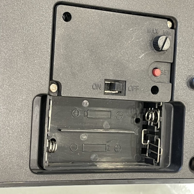 Đồng hồ treo tường Nhật Bản Rhythm CFH104NR02-  Kt 28.0 x 31.5 x 6.8cm, 1.44kg 