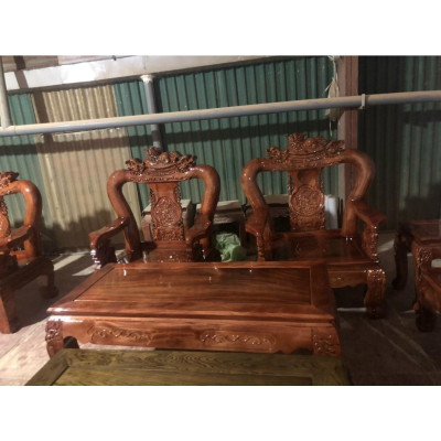 Bộ bàn ghế gỗ lim phòng khách sang trọng thế nghê ngồi giá thật