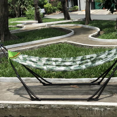 Võng lưới Ban Mai in sọc chiếc lá cán gỗ 50cm