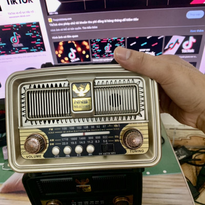 ĐÀI Radio NNS-8091BT có bluetooth FM-AM/FM/SW hình thức cổ điển Hàng Chính Hãng