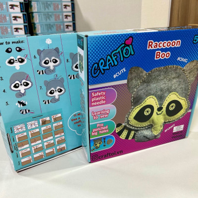 KIM NHỰA Bộ Thủ Công Trẻ Tự Làm Thú Bông 5+ RACCOON BOO Craftoi Felt Sewing toy prepunched holes plastic needle