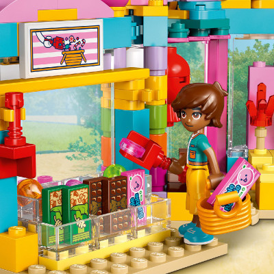 LEGO FRIENDS 42649 Đồ Chơi Lắp Ráp Cửa Hàng Kẹo Ngọt Thành Phố Heartlake (376 Chi Tiết)