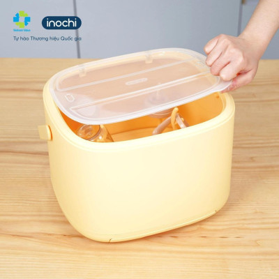 Giá úp bình sữa Aoi - với thiết kế hiện đại, thông minh an toàn cho sức khỏe cùng thiết kế có nắp đậy chắn bụi.