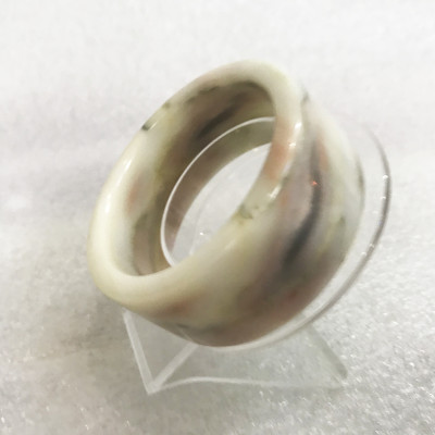 Vòng tay cẩm thạch bản vuông màu hồng cho nữ cao 2.5 cm đường kính size 5.6 cm lọt lòng VONGCAMTHACHNU