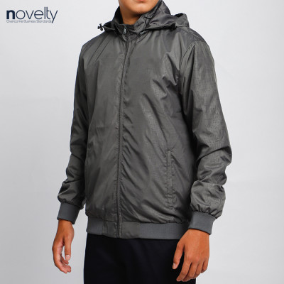 Áo jacket nam in chìm nón rời Novelty xám đậm 2203182