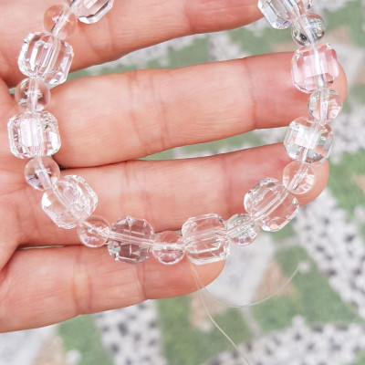  Vòng tay phong thuỷ nữ đá thạch anh trắng trong tự nhiên kiểu vuông giác tròn Size hạt vuông 10mm hạt tròn nhỏ 6mm Nữ mệnh kim mệnh Thủy đeo hợp may mắn tốt sức khoẻ công việc ạ