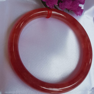 Vòng Cẩm Thạch Đỏ đẹp A 58mm x cọng 8mm màu đỏ tươi sáng bóng mượt đỏ là màu chiến thắng chuẩn hợp nữ mạng hỏa mạng thổ 55kg - 68kg đeo đẹp tay may mắn tốt sức khỏe công việc rực rỡ tài lộc ạ
