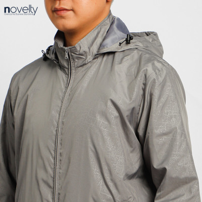 Áo jacket nam in chìm nón rời Novelty xám nhạt 2203272