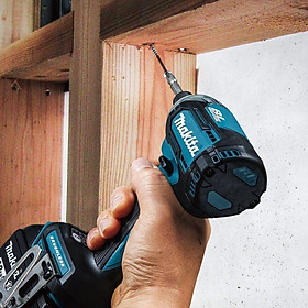MÁY VẶN VÍT DÙNG PIN (18V/4AH) MAKITA DTD170RME (01 ĐẾ SẠC NHANH 02 PIN 4.0AH) - HÀNG CHÍNH HÃNG