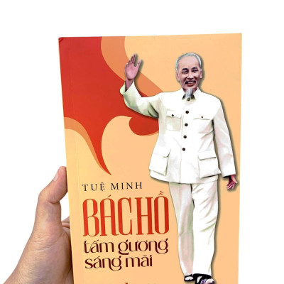 Sách - Bác Hồ Tấm Gương Sáng Mãi (Tái Bản 2025)