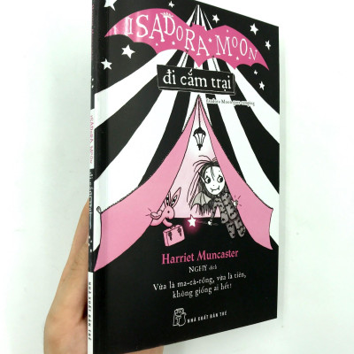 Isadora Moon - Đi Cắm Trại