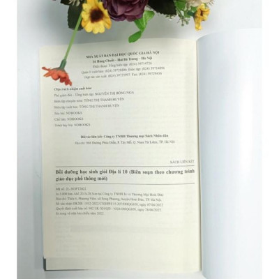 Sách - Bồi dưỡng học sinh giỏi địa lí 10 ( Biên soạn theo chương trình GDPT mới )