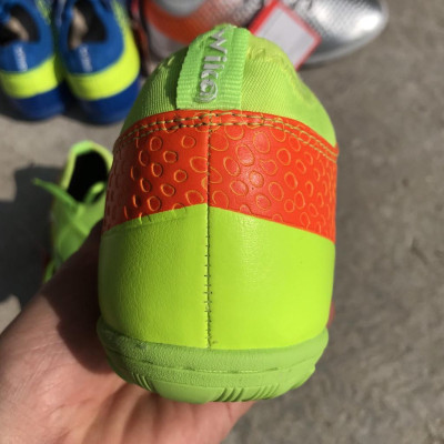 Giày bóng đá WWika Flash cổ thun xanh lá 2022-2023