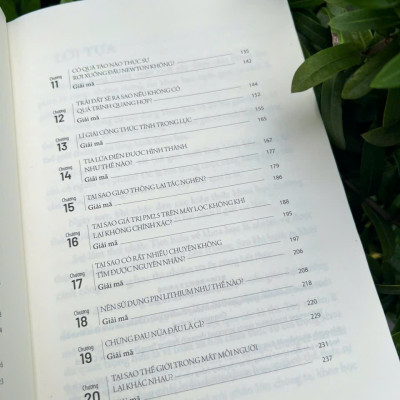 Sách: Thế Giới Dưới Lăng Kính Khoa Học
