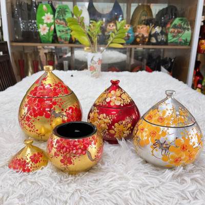 Hủ mận sơn mài Thanh Bình Lê họa tiết phong phú đựng kẹo mứt, trang trí văn phòng, nhà cửa, làm quà tặng ý nghĩa