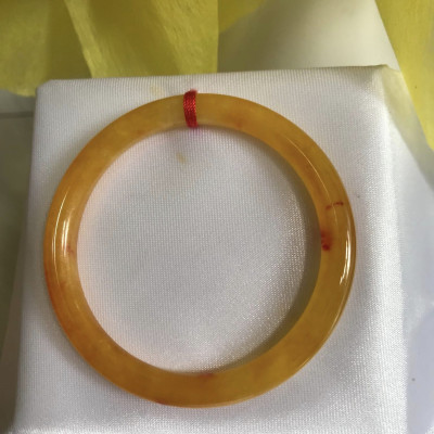 Vòng tay nữ đá Cẩm thạch Vàng tươi 49mm x cọng 6mm hợp Nữ mệnh Kim, mệnh Thổ, mệnh Thuỷ 40kg - 49kg món quà ý nghĩa dành cho các chị em nữ đeo tươi đẹp xinh màu vàng tươi may mắn cả năm ạ