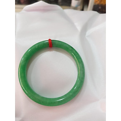 Vòng Tay Đá Cẩm Thạch Đậu 50mm x 7mm đẹp  Màu Xanh Ngọc Đậu đều đẹp Hợp mệnh Hỏa Mộc Thủy  Nữ cân nặng 50kg - 55kg đeo đẹp ạ