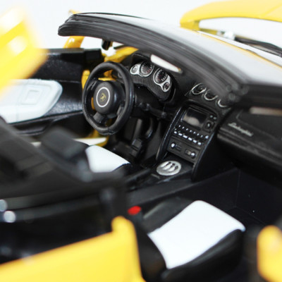 Mô Hình Xe Lamborghini Gallardo Spyder Yellow 1:18 Bburago - MH18-12016