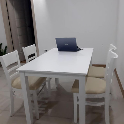 Bộ bàn ăn cabin trắng 1m2 + 4 ghế cabin  Thương hiệu Nội Thất Bình Long 