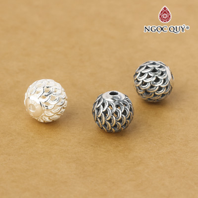 Charm bạc tròn họa tiết vảy rồng - Ngọc Quý Gemstones