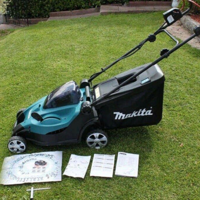 MÁY CẮT CỎ ĐẨY 730W DÙNG PIN (430MM)(18VX2) MAKITA DLM431Z (KHÔNG KÈM PIN VÀ SẠC) - HÀNG CHÍNH HÃNG