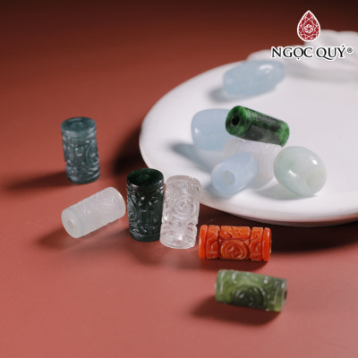 Vòng tay dây thép đá Cẩm thạch huyết khắc kim tiền 9x18mm mệnh hỏa , thổ - Ngọc Quý Gemstones