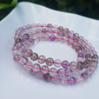 Vòng Tay phong thủy Đá Super Seven tự nhiên bóng đẹp Size vòng hạt 6mm kiểu quấn tay 3 vòng đẹp lắm ạ Super Seven màu tím tím trắng bóng thiệt là đẹp ạ
