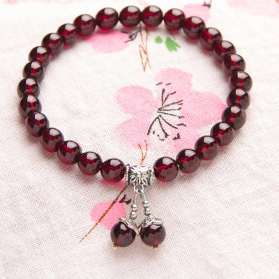 Vòng tay đá Garnet phối hạt đôi treo mệnh hỏa, thổ - Ngọc Quý Gemstones