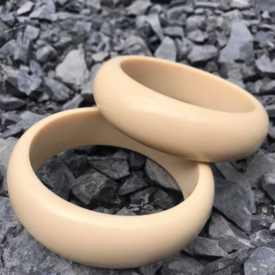 VÒNG TO LẮM TAY NAM GIẢ NGÀ HAY GỌI LÀ XƯƠNG MỸ NGHỆ BẢN TRƠN DẦY  VÒNG NI 72mm x CAO 22mm x DẦY 11mm  DÀNH CHO CÁC ANH NAM TAY LỚN 90kg-100kg ĐEO ĐẸP Ạ